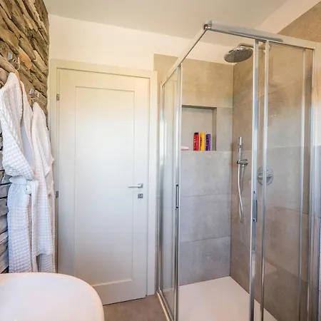 فندق مبيت وإفطار Royal Con Piscine Calda E Fredda 4*