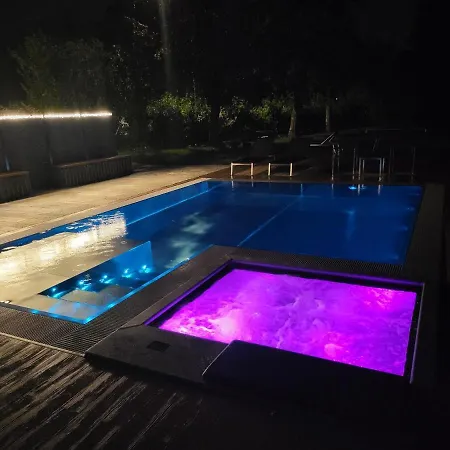 Royal Con Piscine Calda E Fredda Parme